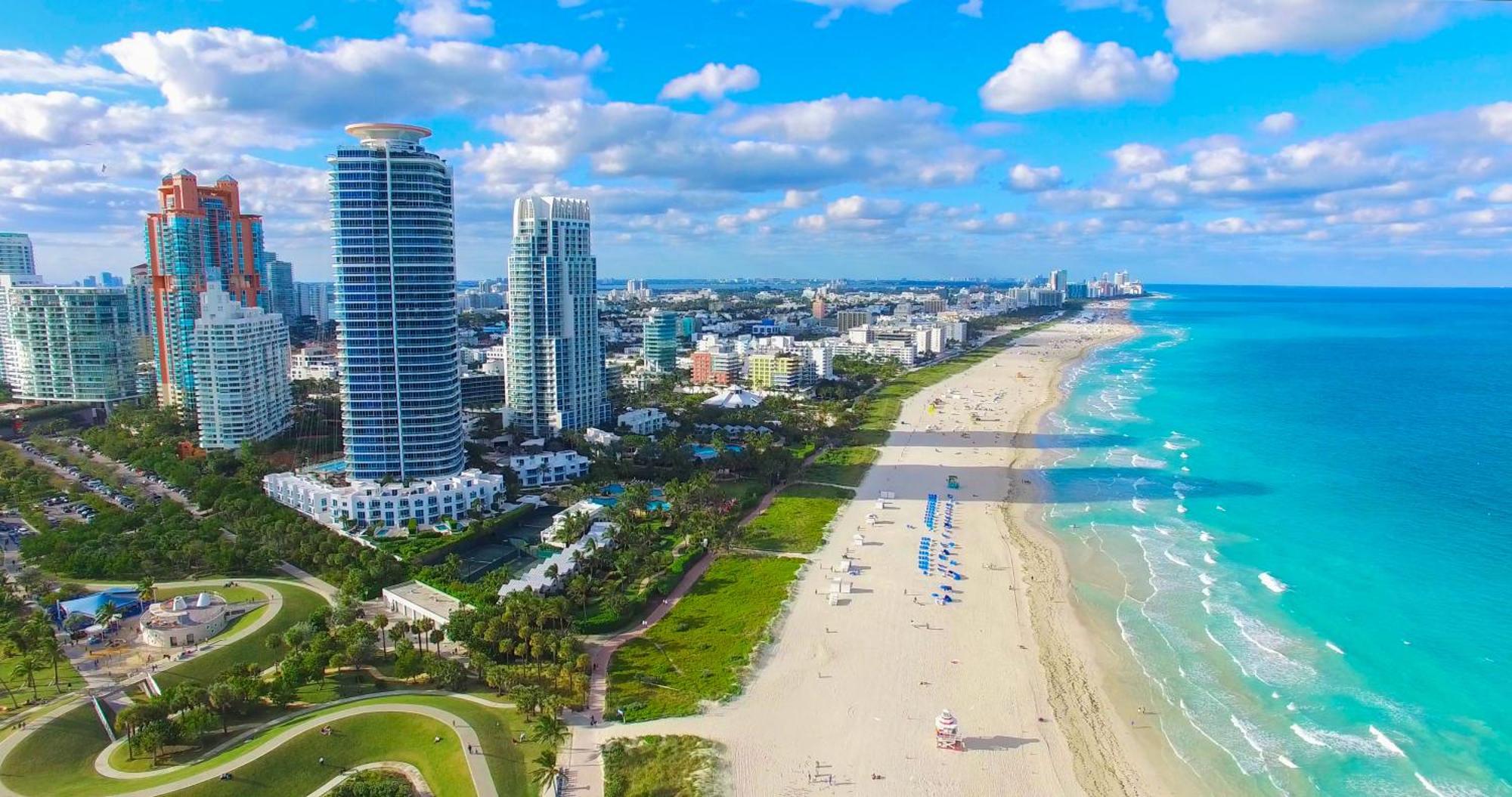 Beachfront Bentley Hotel One Bedroom Suite With Balcony And Beach Access マイアミビーチ エクステリア 写真