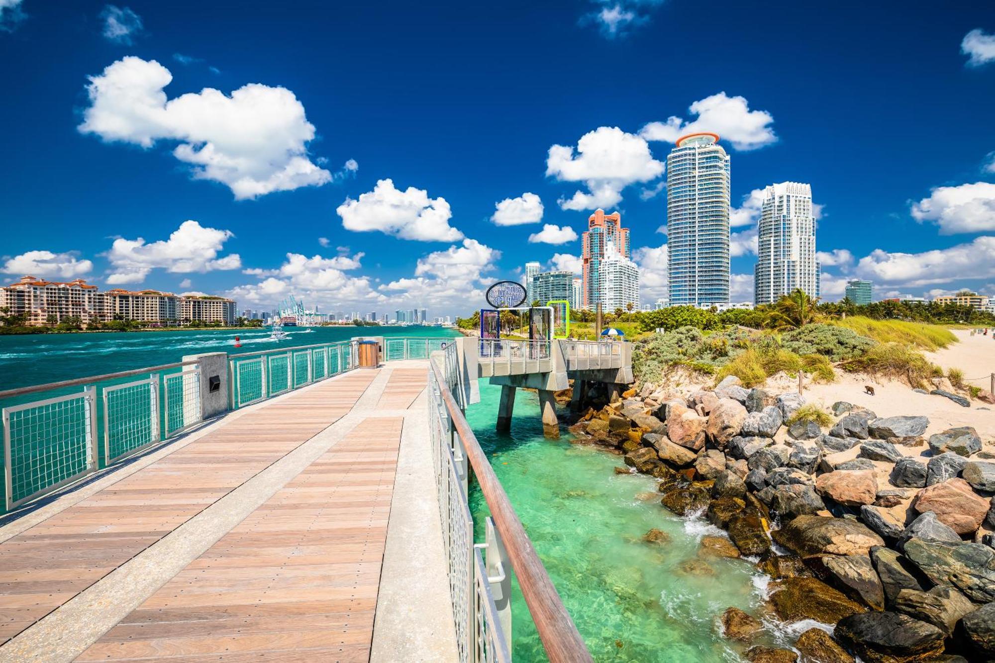 Beachfront Bentley Hotel One Bedroom Suite With Balcony And Beach Access マイアミビーチ エクステリア 写真