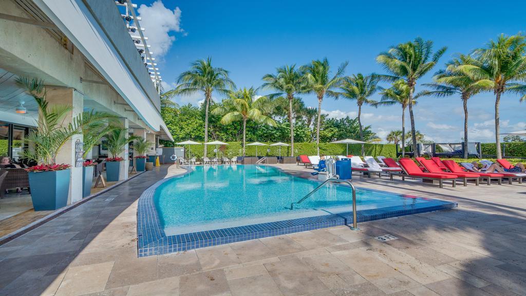 Beachfront Bentley Hotel One Bedroom Suite With Balcony And Beach Access マイアミビーチ エクステリア 写真