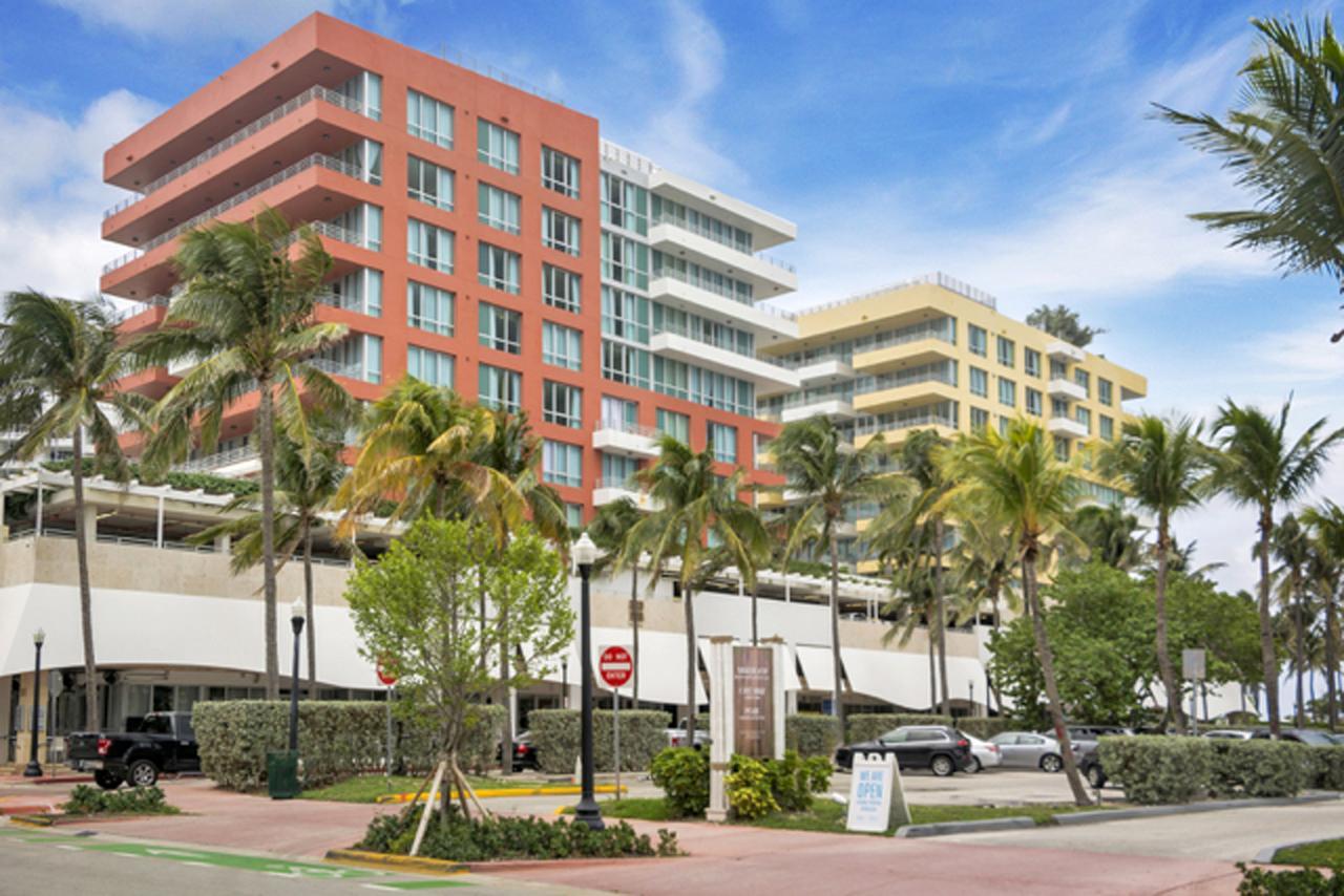 Beachfront Bentley Hotel One Bedroom Suite With Balcony And Beach Access マイアミビーチ エクステリア 写真